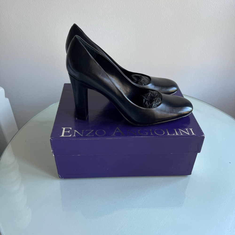 Enzo Angiolini Eaverity Black Leather Pumps